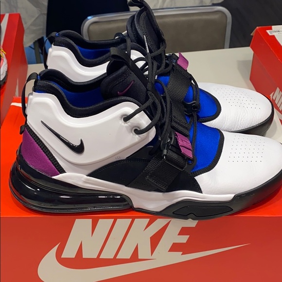 Like new Nike Air Force 270 - Picture 2 of 5